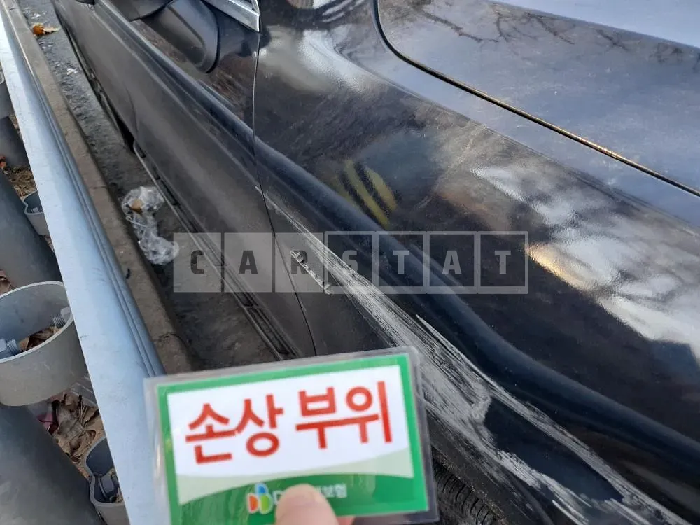 Photo 2 of 25: 2015 Porsche Cayenne Diesel, VIN WP1AF292XGLA40838 — Korean insurance auction