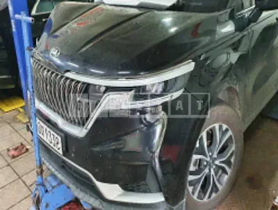 Photo 1 of 18: 2021 Kia Carnival, VIN KNANB81BBMS073501 — Korean insurance auction