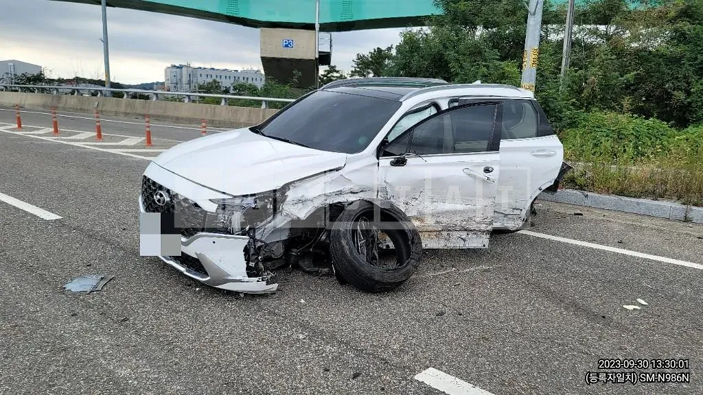 Photo 2 of 19: 2020 Hyundai Santa Fe TM 2.5 — Korean insurance auction