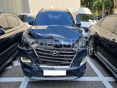 Photo 1 of 36: 2019 Hyundai Tucson, VIN KMHJ5812GKU052399 — Korean insurance auction