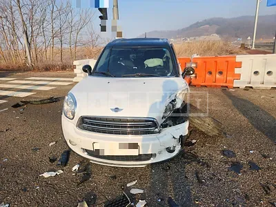 Photo 1 of 13: 2015 MINI Cooper D Countryman ALL4 — Korean insurance auction