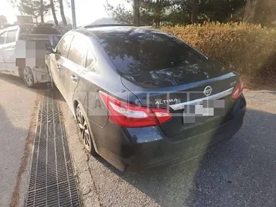 Photo 1 of 7: 2016 Nissan Altima 2.5 — Korean insurance auction