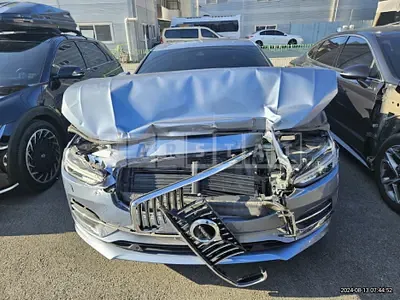 Photo 1 of 23: 2019 Volvo S90D5 AWD — Korean insurance auction