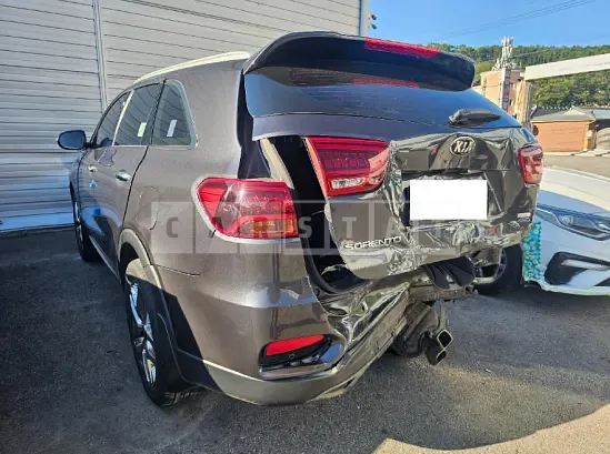 Photo 2 of 10: 2020 Kia Sorento — Korean insurance auction