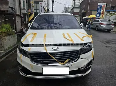 Photo 1 of 24: 2018 Kia Carnival — Korean insurance auction