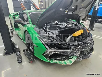 Photo 1 of 44: 2025 Lamborghini Revuelto — Korean insurance auction