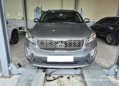 Photo 1 of 17: 2016 Kia Sorento — Korean insurance auction
