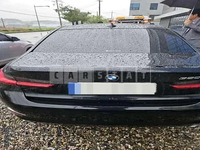 Photo 1 of 29: 2021 BMW 320i — Korean insurance auction