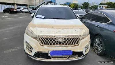 Photo 1 of 7: 2017 Kia Sorento, VIN KNAPK81BBHA342673 — Korean insurance auction