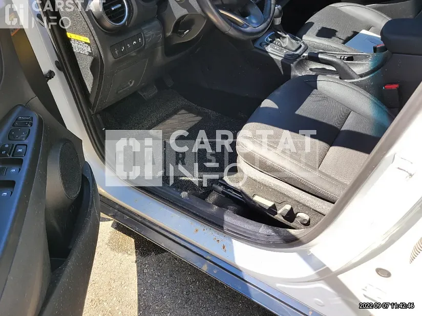 Photo 2 of 16: 2018 Hyundai Kona, VIN KMHK7815GJU218649 — Korean insurance auction