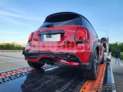 Photo 1 of 34: 2022 MINI Cooper — Korean insurance auction