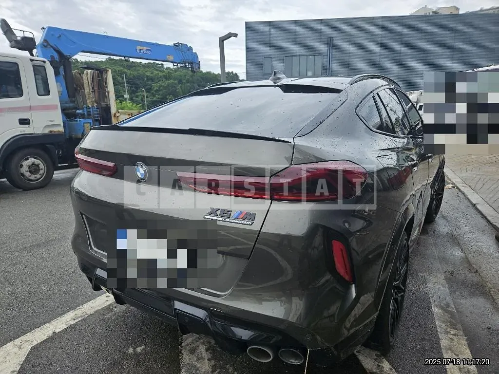 Photo 2 of 32: 2021 BMW X6 M Competition — Korean insurance auction