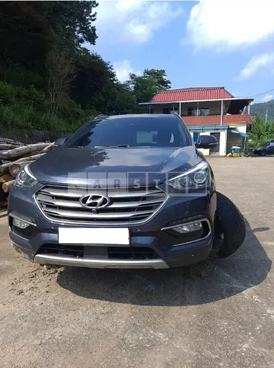 Photo 1 of 16: 2016 Hyundai Santa Fe, VIN KMHSW81XDGU594581 — Korean insurance auction