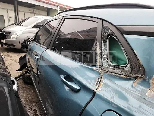 Photo 2 of 14: 2019 Hyundai Kona, VIN KMHK3816GKU317975 — Korean insurance auction