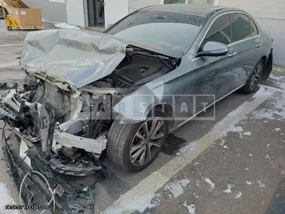 Photo 1 of 9: 2019 Mercedes-Benz E 300 4Matic, VIN WDDZF4KB1KA568515 — Korean insurance auction