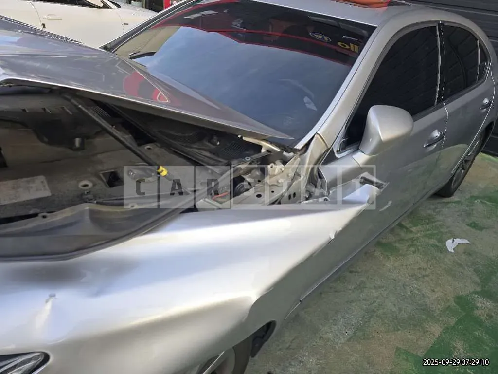 Photo 2 of 32: 2015 Lexus LS460 — Korean insurance auction