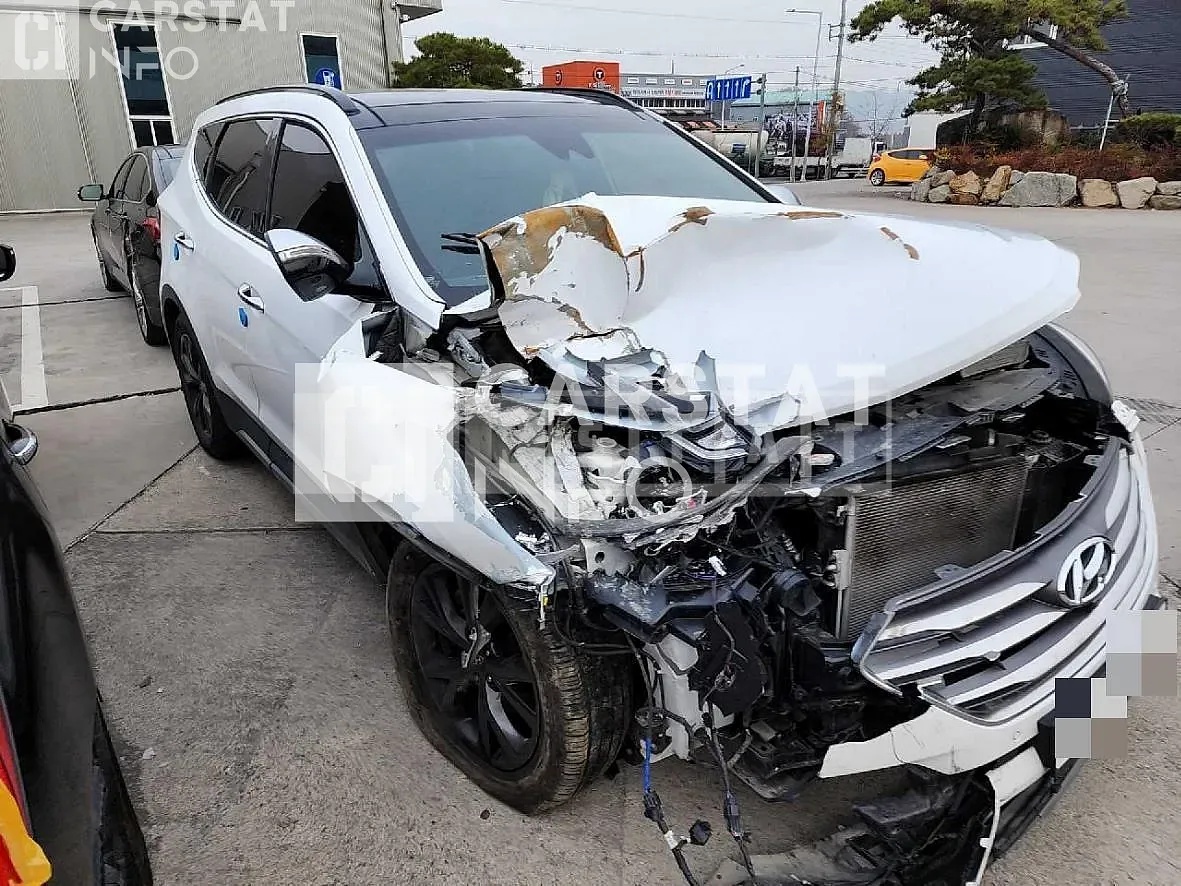 Photo 2 of 18: 2017 Hyundai Santa Fe 2.2 (4WD) — Korean insurance auction