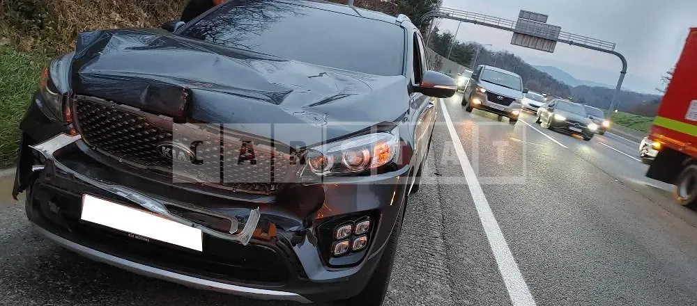 Photo 2 of 6: 2016 Kia Sorento /Sorrento, VIN KNAPS81ABHA274253 — Korean insurance auction
