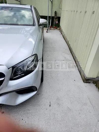 Photo 1 of 15: 2018 Mercedes-Benz E220 d, VIN WDDZF0EB5JA454245 — Korean insurance auction