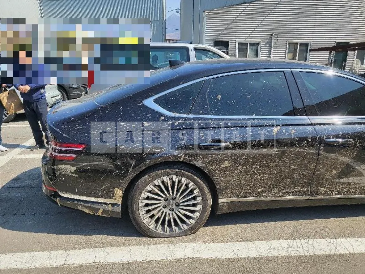 Photo 2 of 56: 2022 Genesis G80 EV AWD, VIN KMTGE411PNU004290 — Korean insurance auction