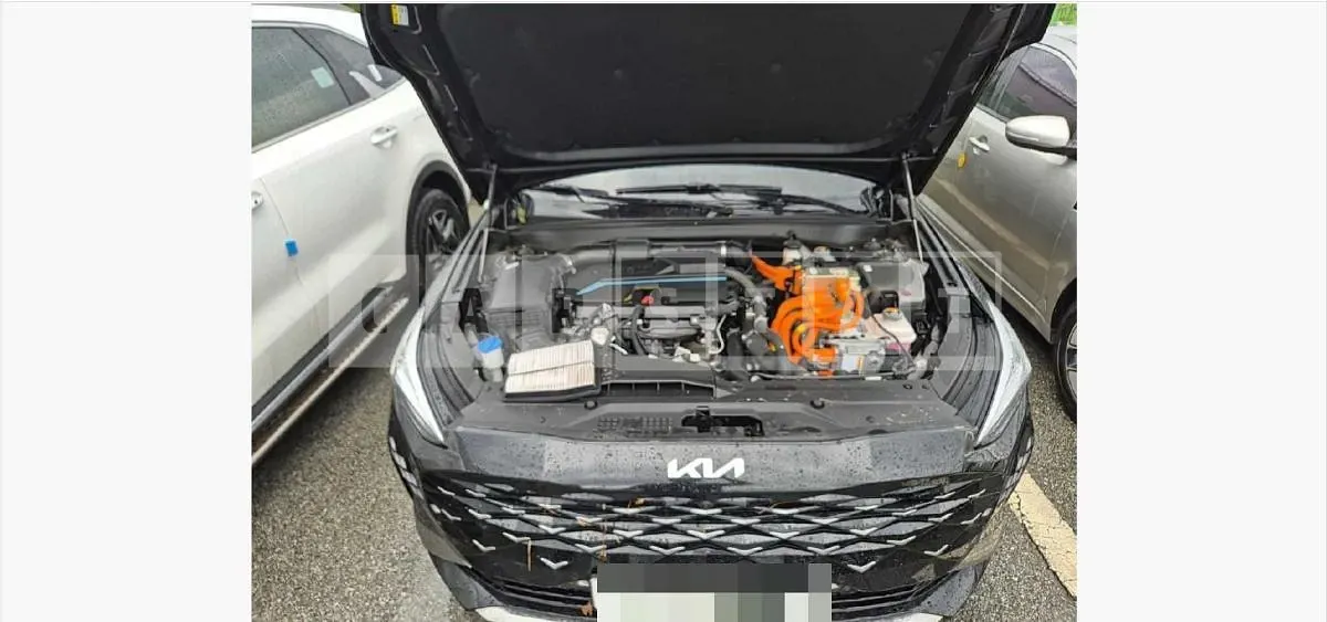 Photo 2 of 10: 2021 Kia K8 Hybrid — Korean insurance auction