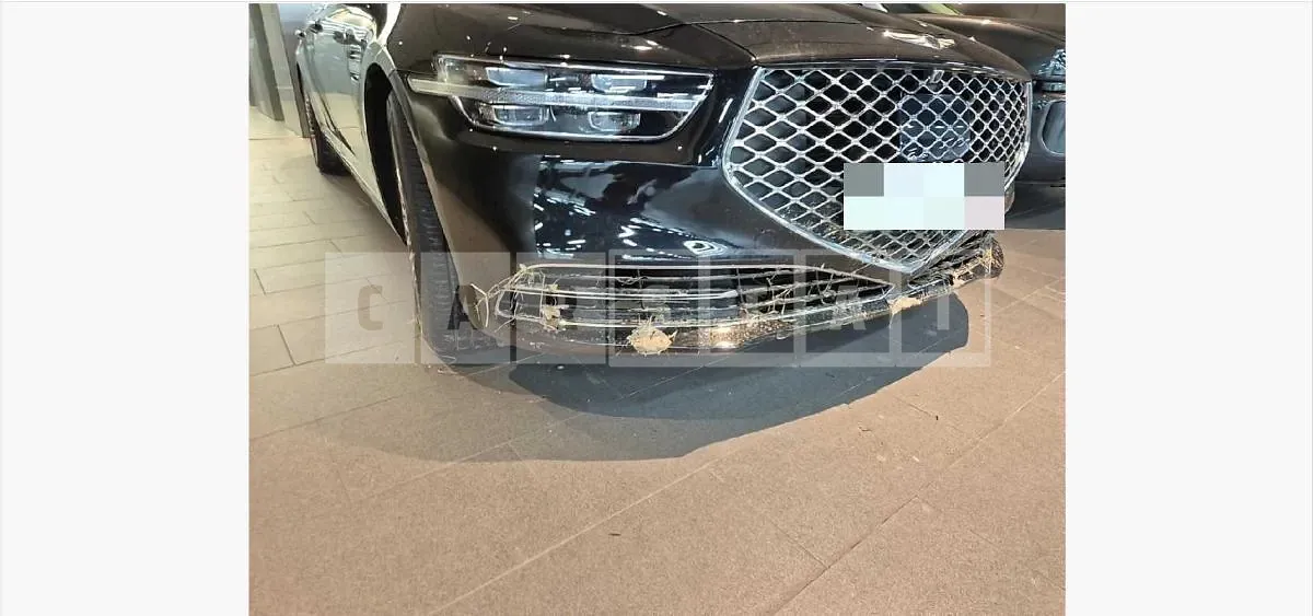Photo 2 of 10: 2019 Genesis G90 3.8 — Korean insurance auction