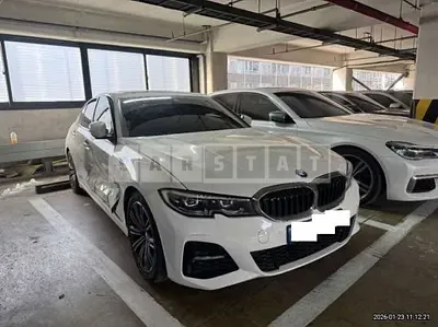 Photo 1 of 24: 2022 BMW 320i — Korean insurance auction
