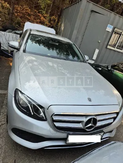 Photo 1 of 50: 2018 Mercedes-Benz E 200 — Korean insurance auction
