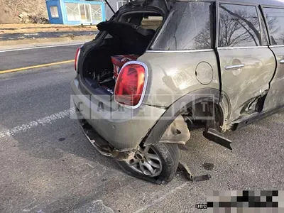 Photo 1 of 14: 2019 MINI Cooper Five-Door — Korean insurance auction