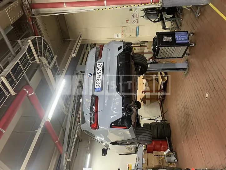 Photo 2 of 18: 2023 BMW 320i, VIN WBA61FS00PFP74356 — Korean insurance auction