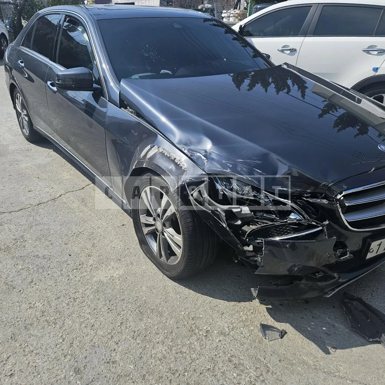 Photo 2 of 9: 2015 Mercedes-Benz E220 BlueTec, VIN WDDHF0AB5FB155115 — Korean insurance auction