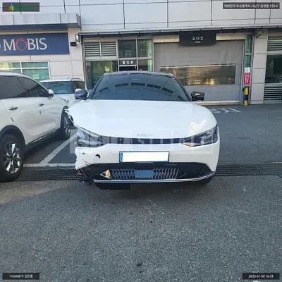 Photo 1 of 8: 2022 Kia EV6, VIN KNAC381AFNA083043 — Korean insurance auction