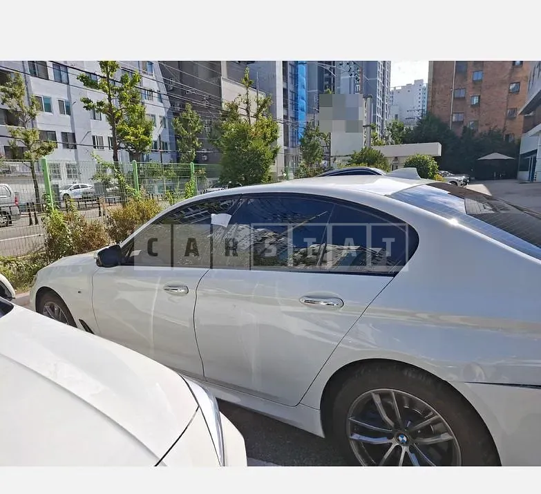 Photo 2 of 11: 2017 BMW 530i — Korean insurance auction