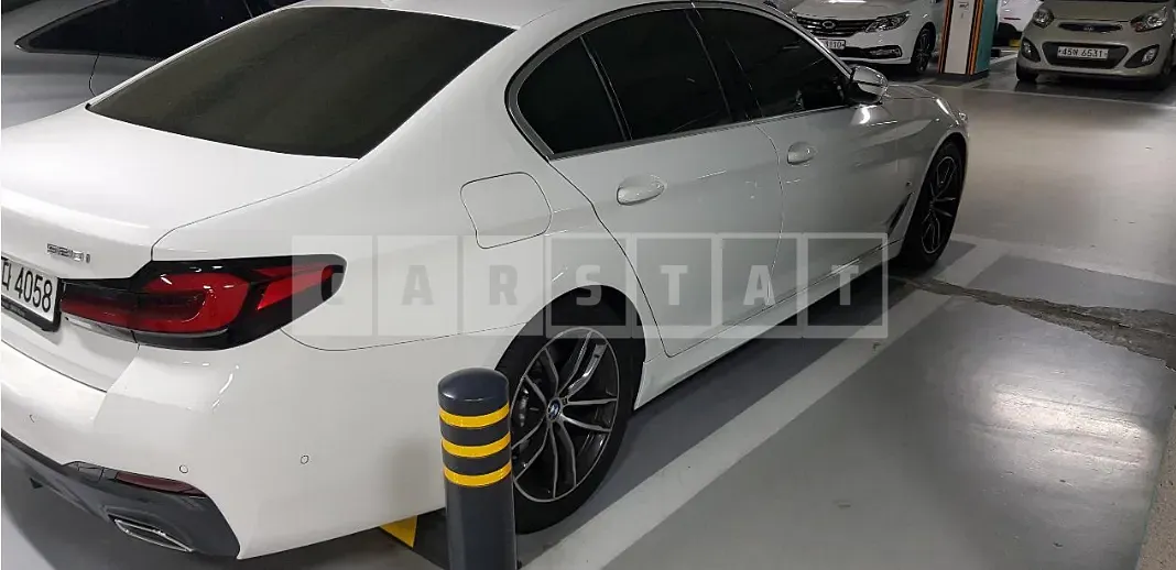 Photo 2 of 17: 2021 BMW 520i, VIN WBA11BH08MCF56885 — Korean insurance auction