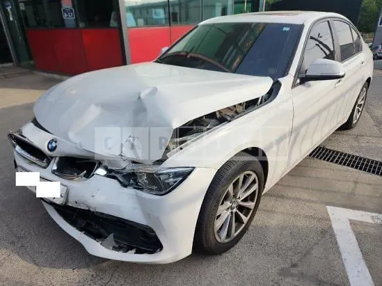 Photo 2 of 24: 2016 BMW 320d, VIN WBA8C5108GK638949 — Korean insurance auction