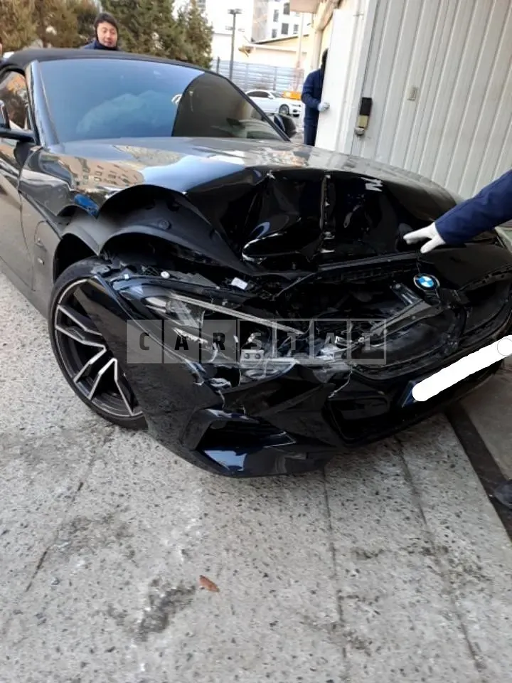 Photo 2 of 17: 2021 BMW Z4 sDrive 20i, VIN WBAHF7108MWX33261 — Korean insurance auction