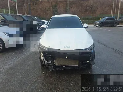 Photo 1 of 28: 2022 Kia K5 — Korean insurance auction