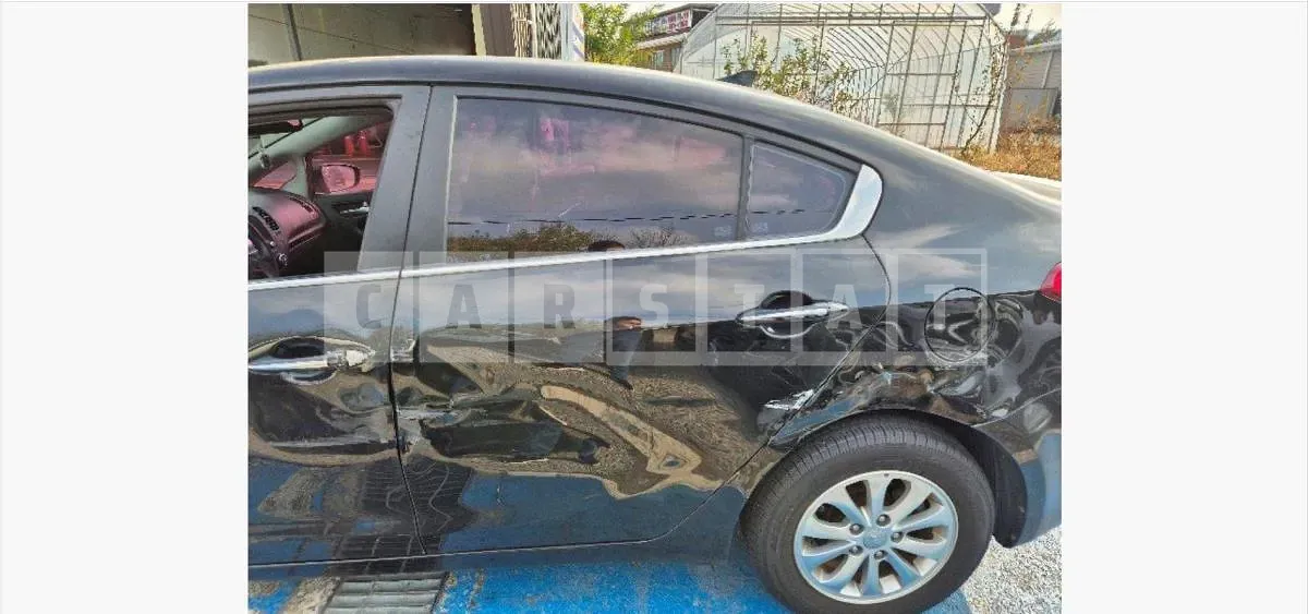 Photo 2 of 8: 2015 Kia Kz — Korean insurance auction