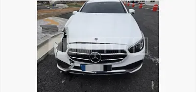 Photo 1 of 47: 2021 Mercedes-Benz E250, VIN W1KZF4FBXMA945100 — Korean insurance auction