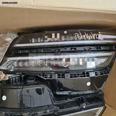 Photo 1 of 4: 2025 Genesis (parts) G80 Headlamp — Korean insurance auction