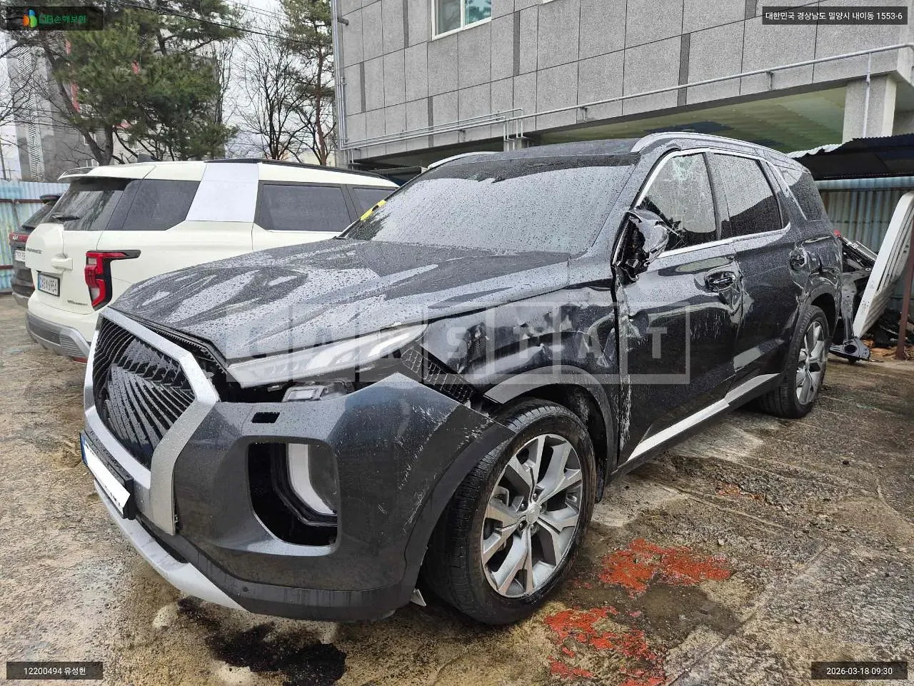 Photo 2 of 35: 2019 Hyundai Palisade, VIN KMHR381ADKU004158 — Korean insurance auction