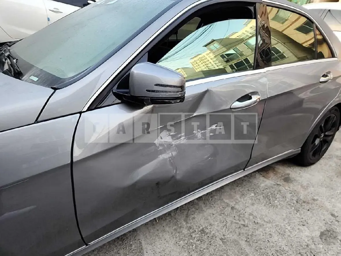 Photo 2 of 26: 2014 Mercedes-Benz E250 CDI 4Matic — Korean insurance auction