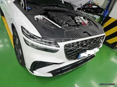 Photo 1 of 29: 2025 Genesis Hyundai GV70 — Korean insurance auction
