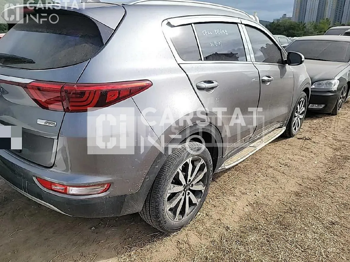 Photo 2 of 10: 2016 Kia Suksportage 1.7 — Korean insurance auction