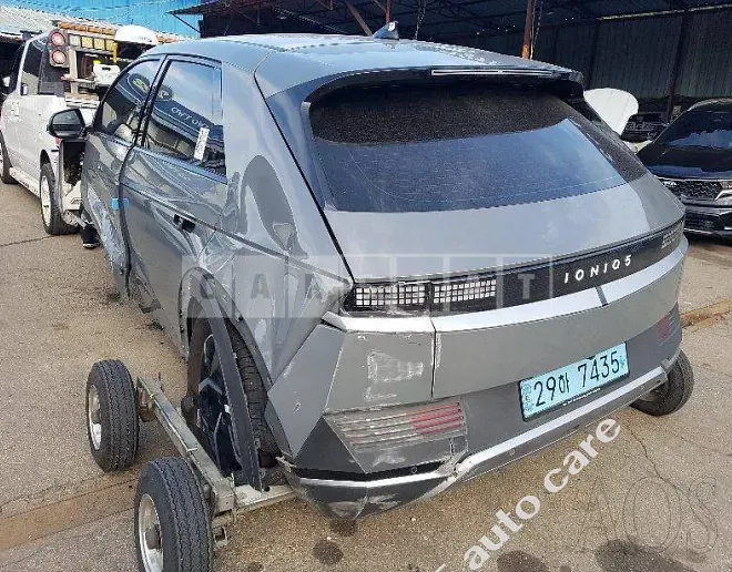 Photo 2 of 41: 2022 Hyundai Modern Ionic 5, VIN KMHKN81AFNU048283 — Korean insurance auction
