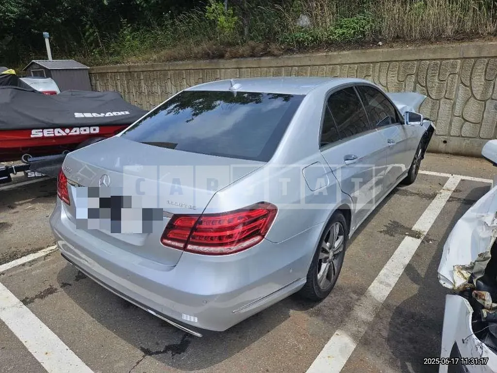 Photo 2 of 20: 2016 Mercedes-Benz E220 BlueTec — Korean insurance auction