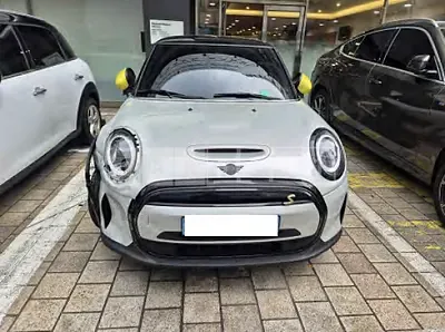 2023 BMW MINI Cooper SE
