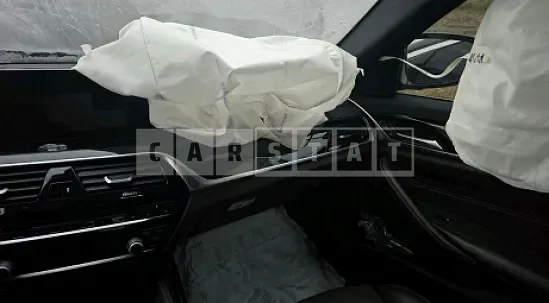 Photo 2 of 11: 2018 BMW 520d — Korean insurance auction