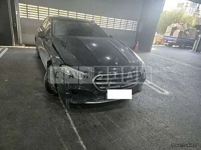Photo 1 of 36: 2025 Mercedes-Benz E220d 4Matic — Korean insurance auction