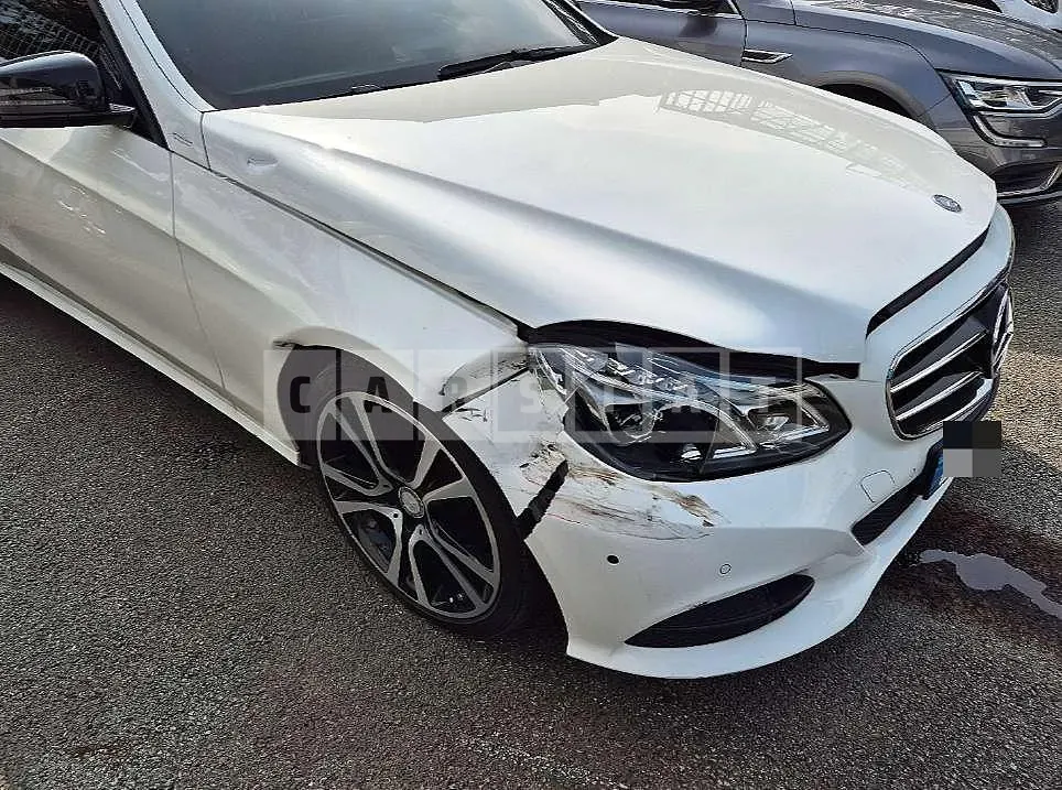 Photo 2 of 11: 2015 Mercedes-Benz E220 BlueTec — Korean insurance auction